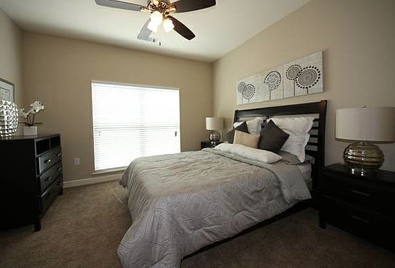 5th image of 2250 Bennett Springs Dr APT 5