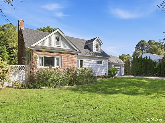2nd image of 28 Pond Road