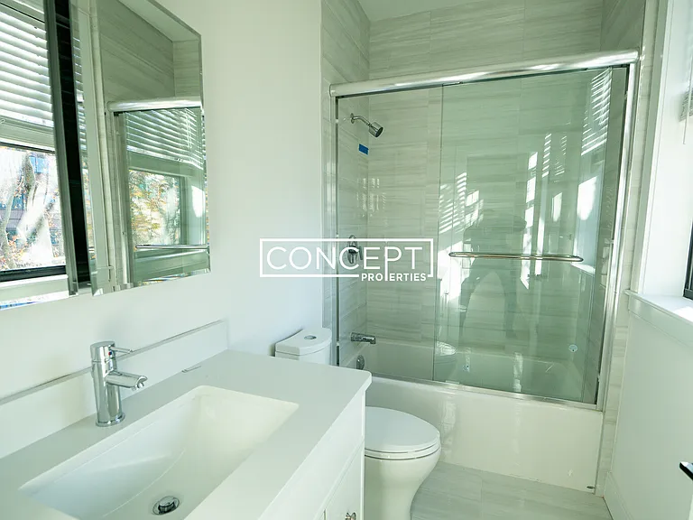 157 Everett St #301 — Photo 4