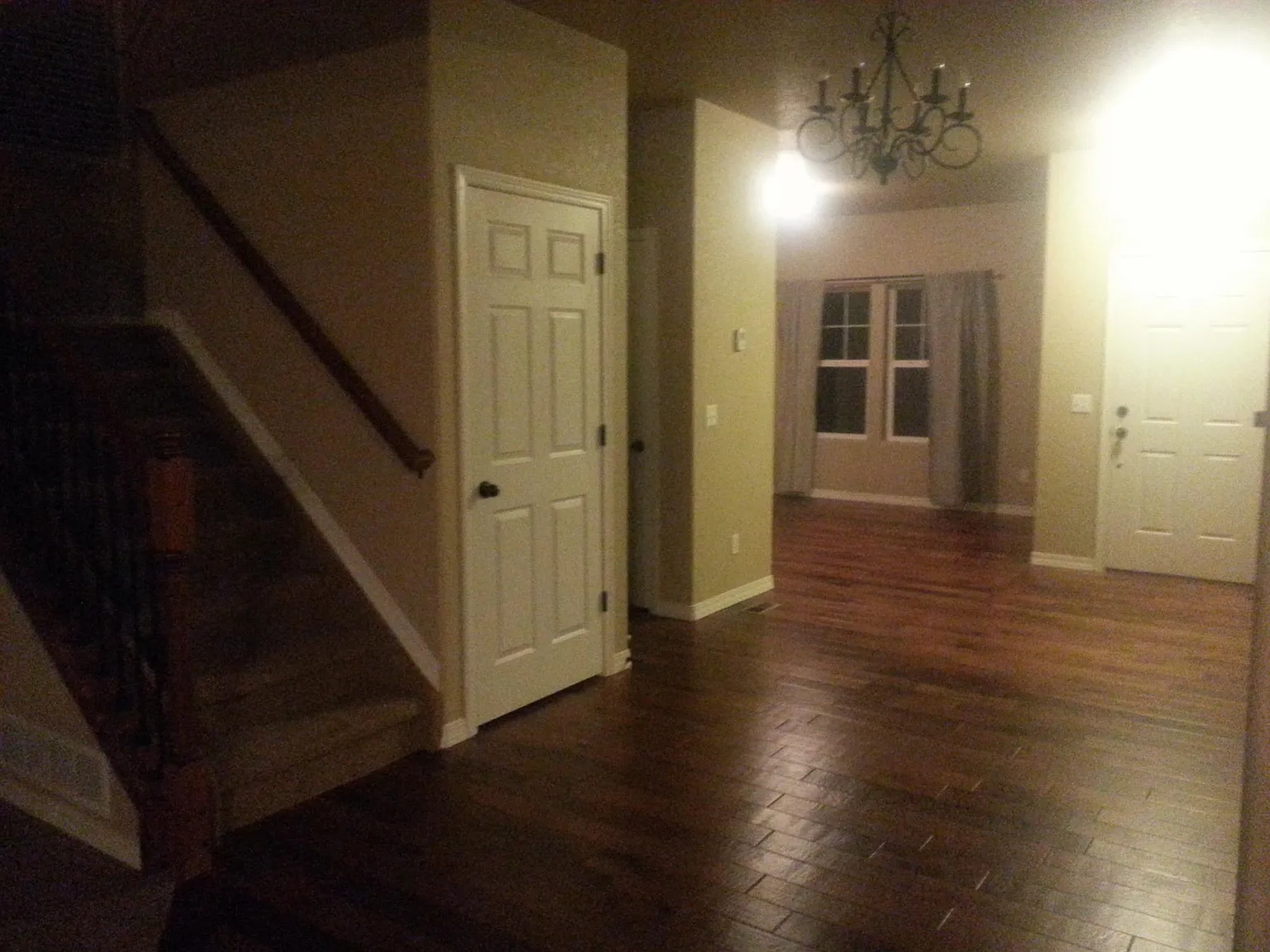 5 bed, 4300 sqft, $3,600 — Photo 3