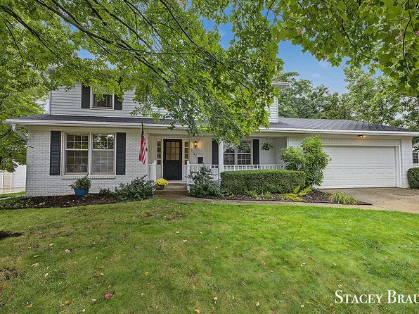 2165 Shawnee Dr SE, Grand Rapids, MI 49506
