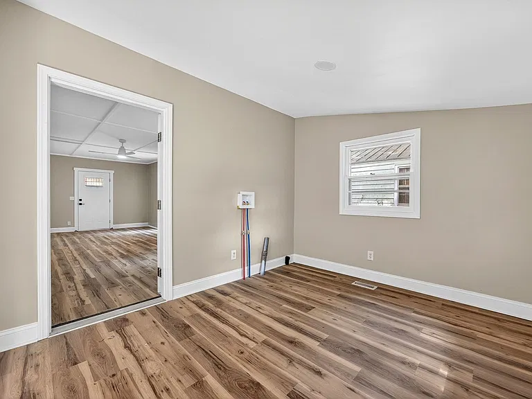 2218 Holt Dr — Photo 21