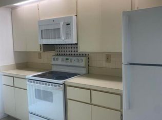 222 Live Oak Ln, Boynton Beach, FL 33436