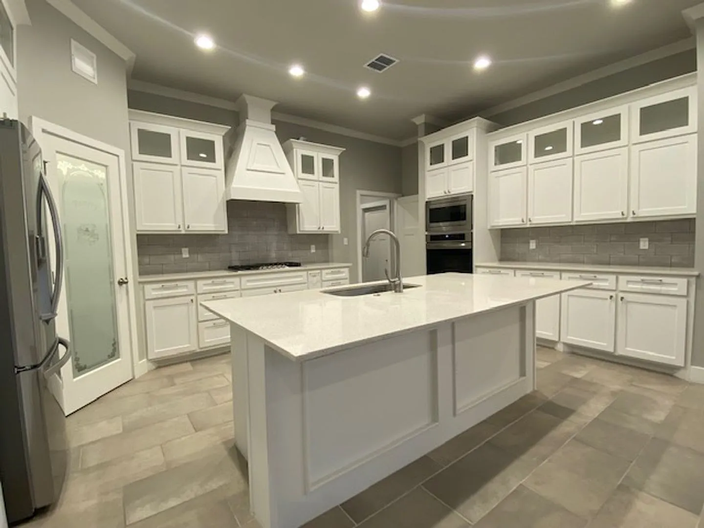 Stunning Southside Home w/ Solar Panels! — Photo 2