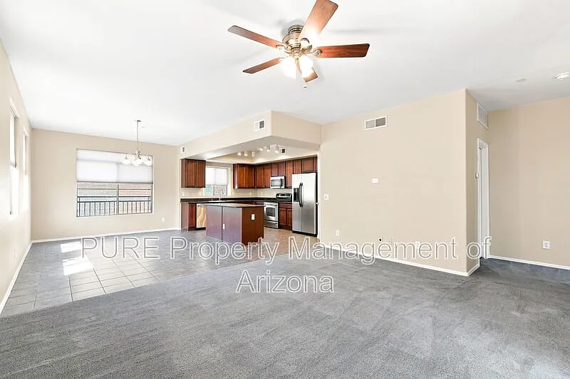 3 bed, 2.5 bath, 1534 sqft, $2,300 — Photo 4