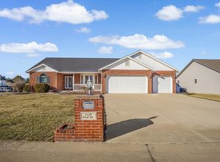 1129 Teal Dr, Red Bud, IL 62278