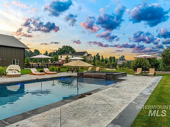 3rd image of 1726 N Ballantyne Ln