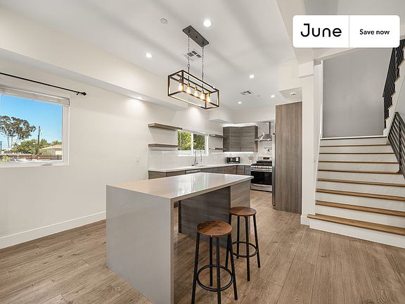 5th image of 5637 Riverton Ave