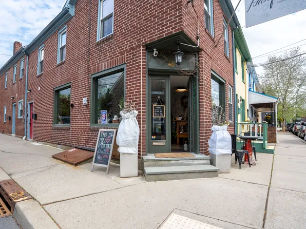 65 Swan St #1, Lambertville, NJ 08530