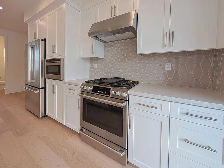 19071 Main St #105 — Photo 9
