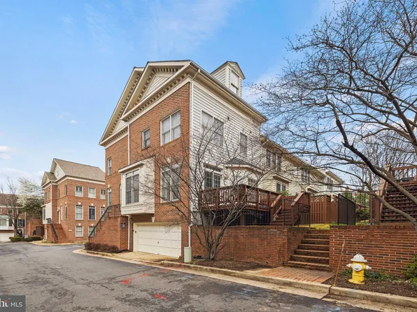 4639 Kearney Ct, Alexandria, VA 22311