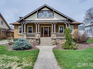 229 E Savidge St, Spring Lake, MI 49456