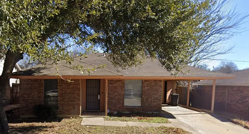 2 bed, 907 sqft, $1,600 — Photo 1