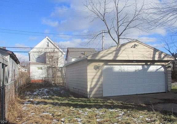 2nd image of 3251 E 118th St