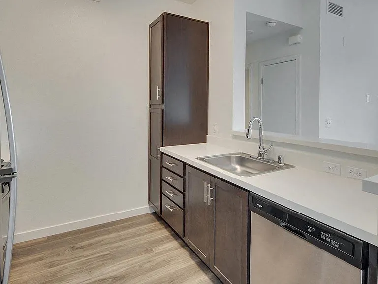 Deer Creek Apartments — Photo 13