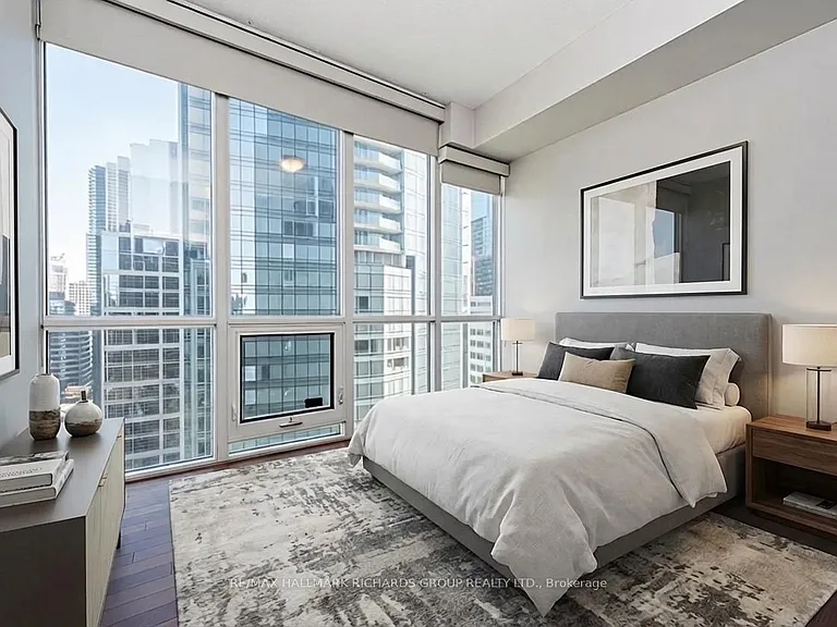 126 Simcoe St #1507 — Photo 2
