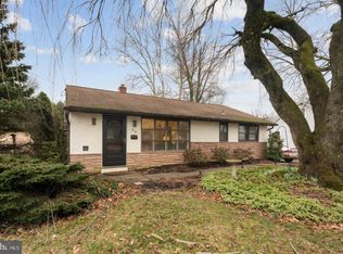 218 W Richardson Ave, Langhorne, PA 19047