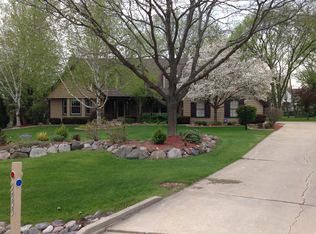 5455 S Nicole Ct, New Berlin, WI 53151