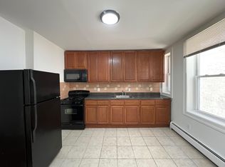20 E 17th St #5, Bayonne, NJ 07002