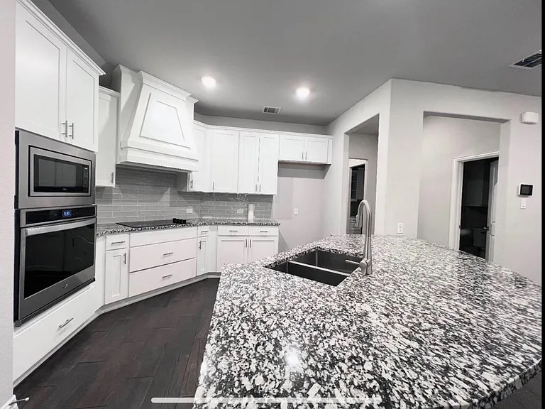 521 Hillcrest Cir — Photo 11