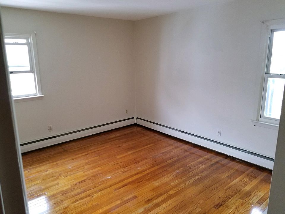 2nd image of 14 Grove Ter #A