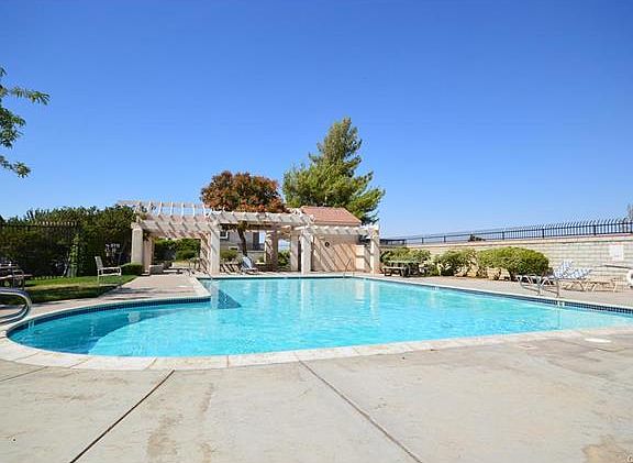 5th image of 40120 Cantara Dr