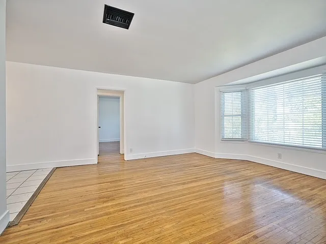 6153 Clybourn Ave #6153 — Photo 3