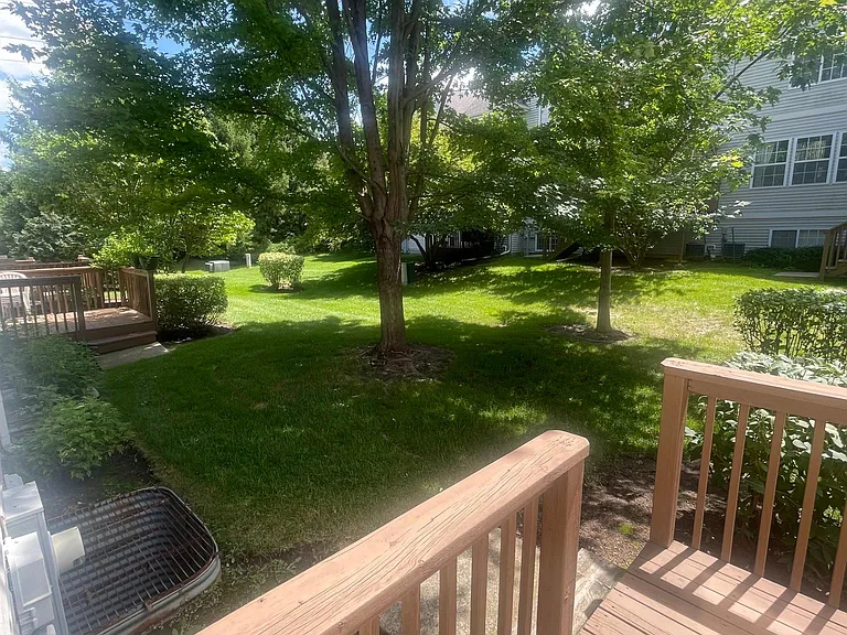 6034 Canterbury Ln #6034 — Photo 9