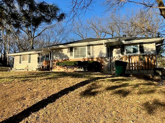 1st image of 2928/2930 N 72nd St