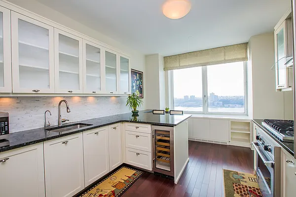 Sold by NY Best Homes Realty | media 8