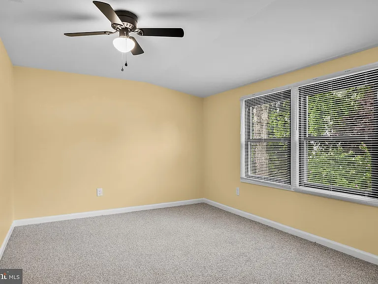 10 Traynor Ln — Photo 20