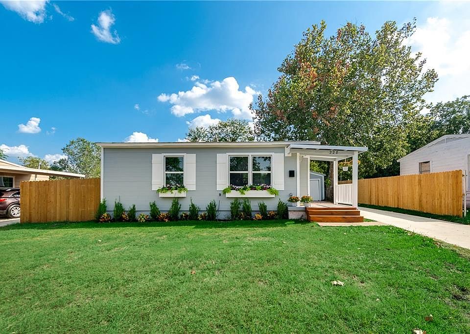1st image of 228 Sendero Dr