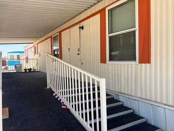 3rd image of 3833 N Fairview Ave #109