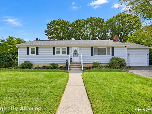 15 Albert Street, Milford, CT 06460