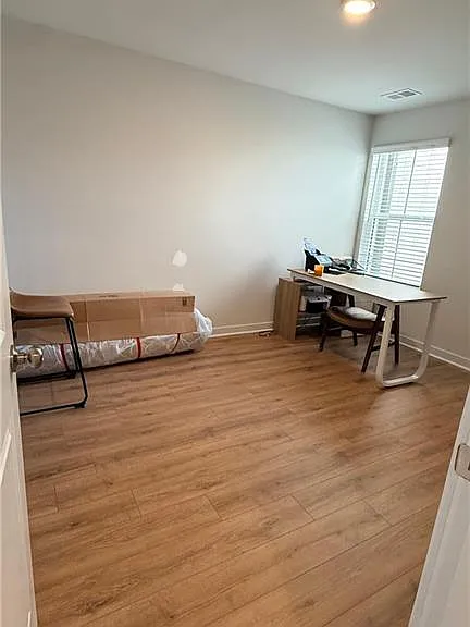 1030 Sutherland Ln — Photo 8