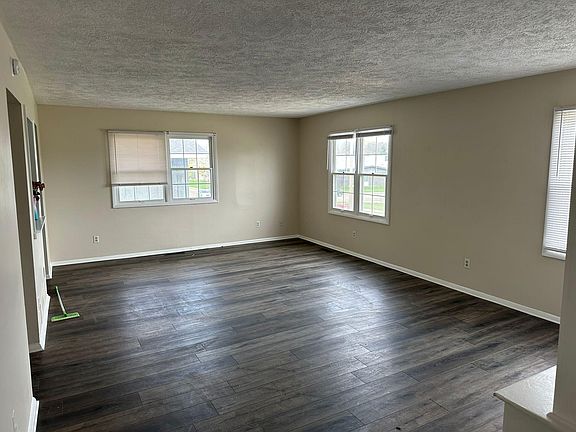5th image of 1522 Burcham Dr
