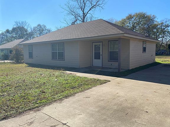 3rd image of 204 Lincoln Dr