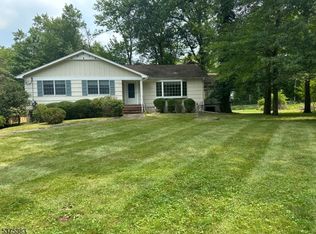 4 Sage Dr, Warren, NJ 07059