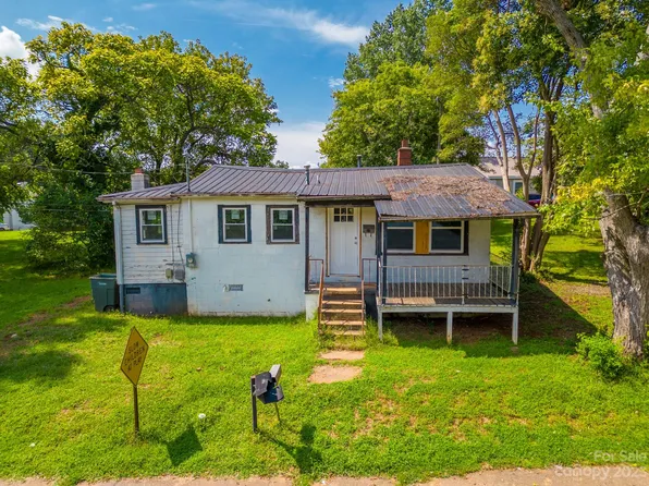 304 S Derby Ave, Newton, NC 28658