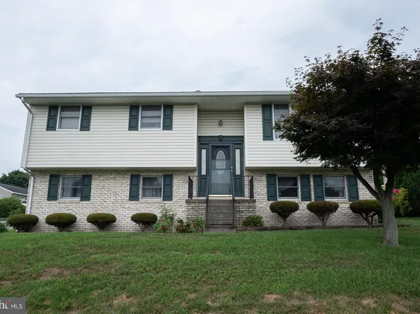 1 Dale Ct, Boyertown, PA 19512