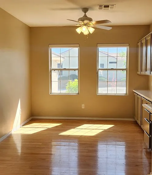 1561 Bonner Springs Dr — Photo 15