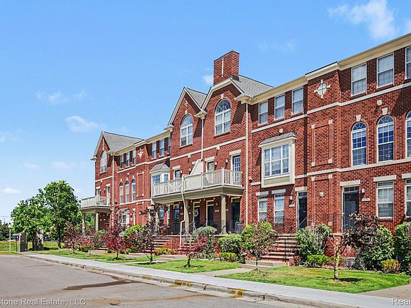 5th image of 3267 Camden Dr
