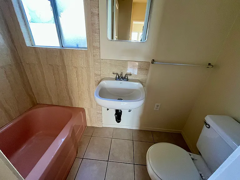 1332-1336 E Las Tunas Dr #1336.5 — Photo 6