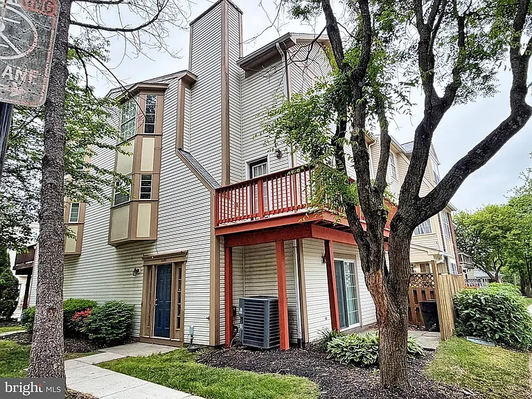 4100 Hunters Hill Cir — Photo 14