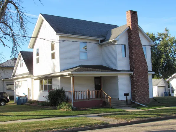 903 7th St, De Witt, IA 52742