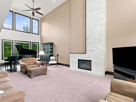 5th image of 2309 S Moss Stone Cir