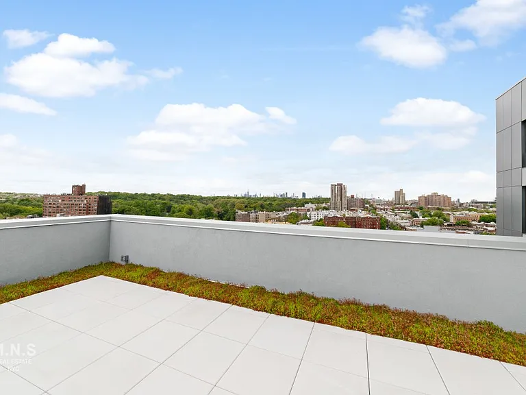 800 Flatbush Ave #702 — Photo 10