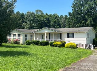 169 Meadow Creek Dr, Forest City, NC 28043