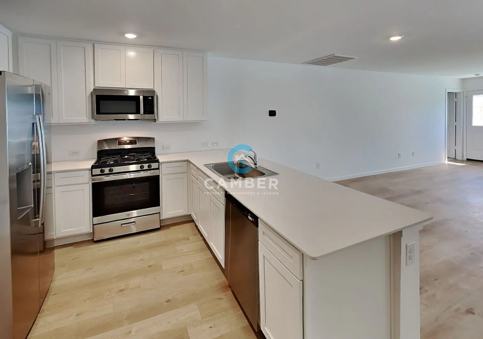 Brand New 3 Bedroom Home in Edmond — Photo 4