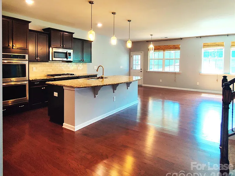 1044 Shiloh Bend Trl — Photo 2